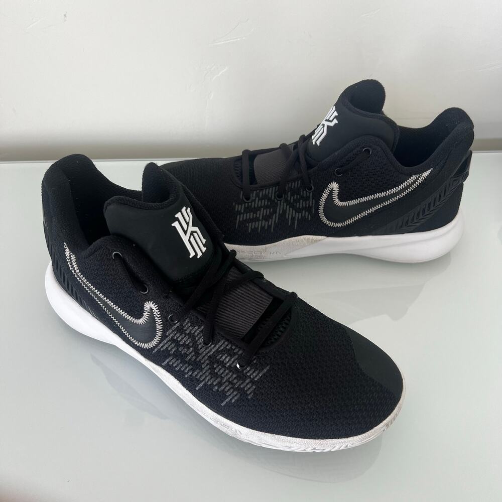Nike Kyrie Men's Black Basketball Shoes